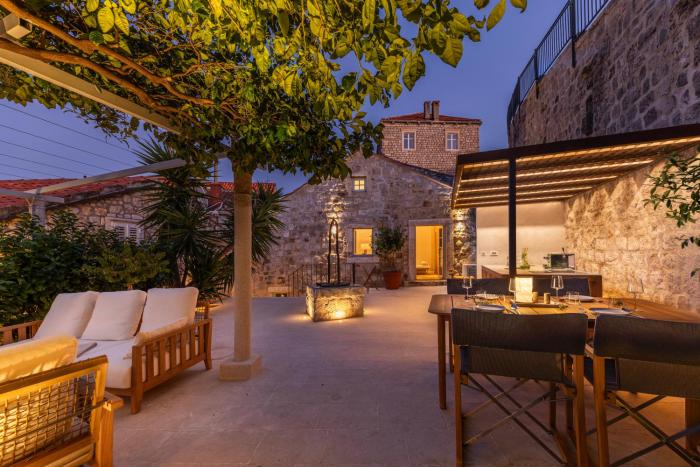 Nerolika Dubrovnik - Magnificent Terrace House by Irundo