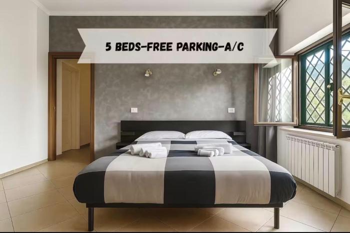 Free parking 5 minutes from the bus stop