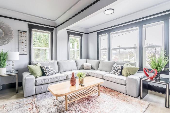 Spacious 9BR Ballard Craftsman perfect for groups