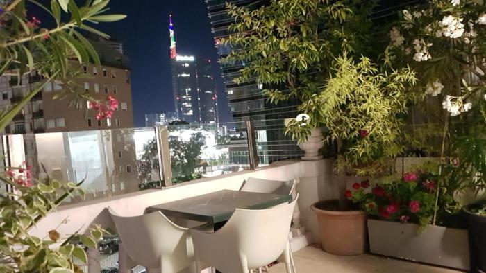 Centrale Penthouse - 5 Minutes to Duomo