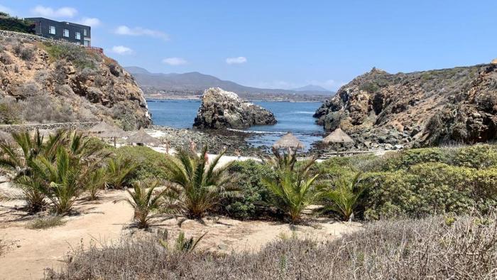 Casa con vista al mar en condomnio Ensenada y playa interior