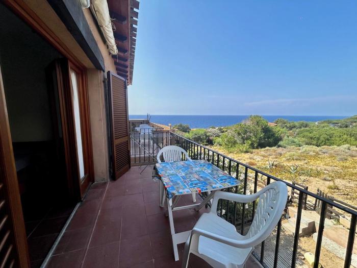 Studio 2 beds in Costa Paradiso just 200 mt from the sea