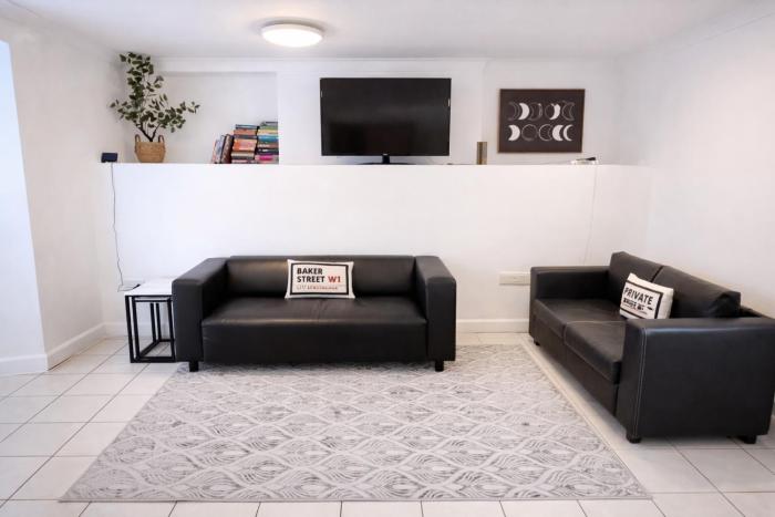 Kent 1 bedroom apartment 2 mins walk to Gravesend Station & Town Centre