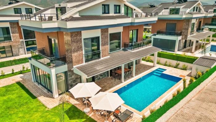 Yanıklar 4 bedroom villa with private pool
