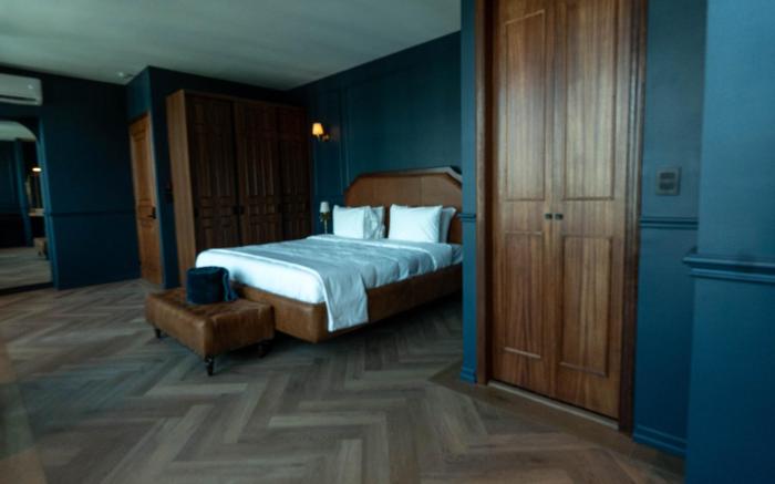 The Sapphire View Suite