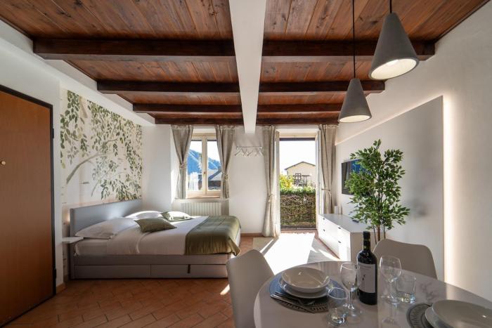 Bright apartment with private garage