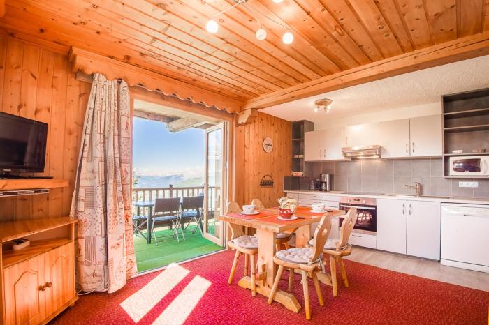 3 stars Apt in a chalet, 60m2, 6 pers, La Rosière resort