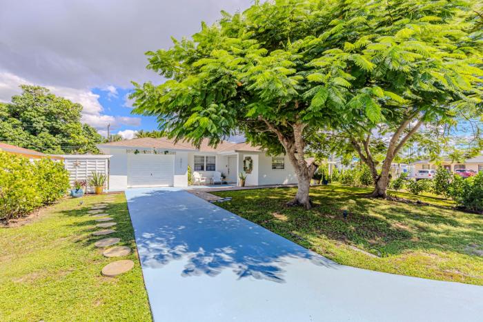 Caloosa Cottage Boutique Home with Office