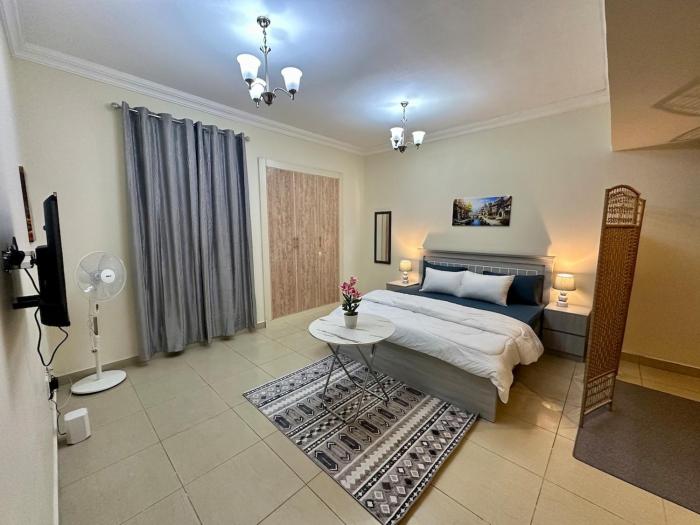 Apartment in Sharjah - Near Dubai Border