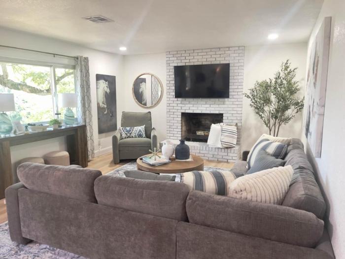 Brush Hill Lakehouse