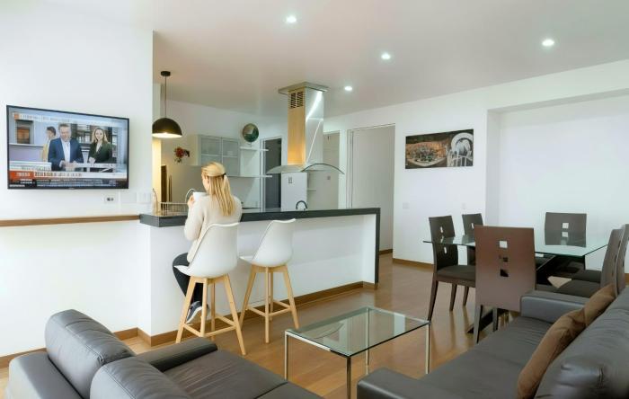 E Larcomarzone FamilyTourist Laundry 3B 503