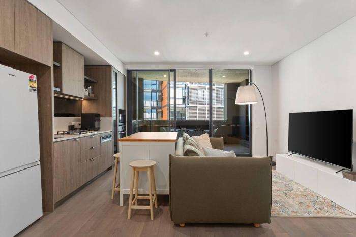 Zetland Base - Urban Comfort near Dining & Transport