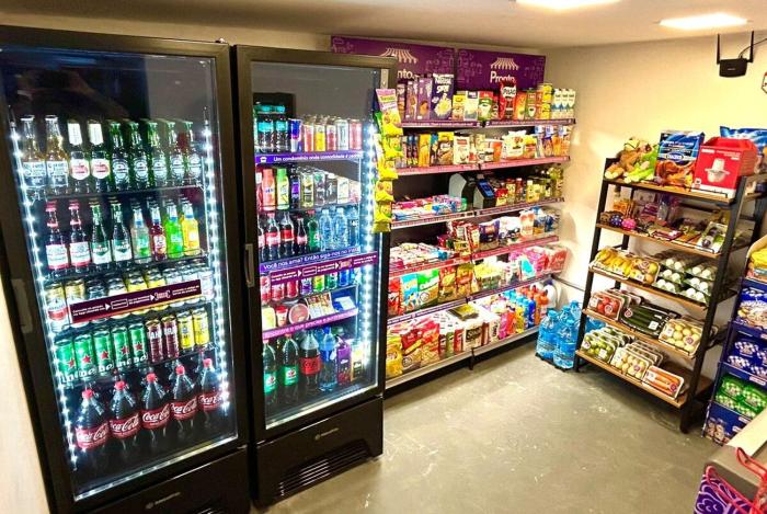 Apartment in Praia Grande, Vila Tupi, market in the condominium