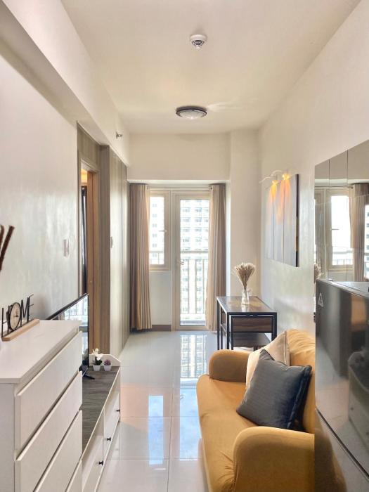 1BR Cozy Minimalist Unit near MOA or Manila Bay