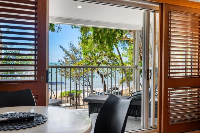 1-Bedroom Absolute Beachfront Retreat