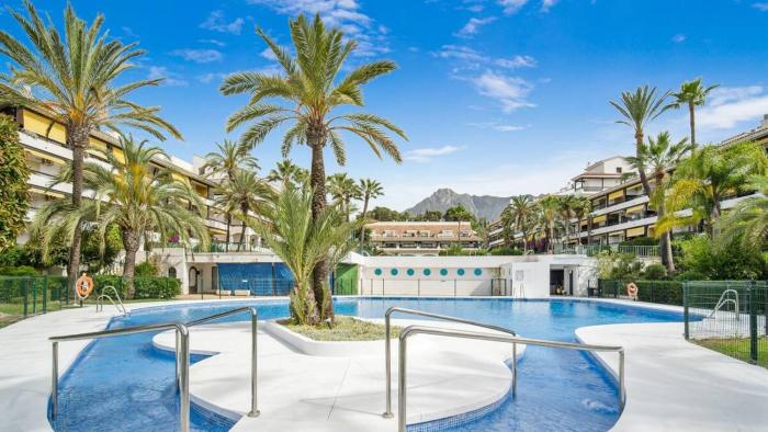 Unique 2 Br Apart in Golden Mile✺ Pool ✺ Parking