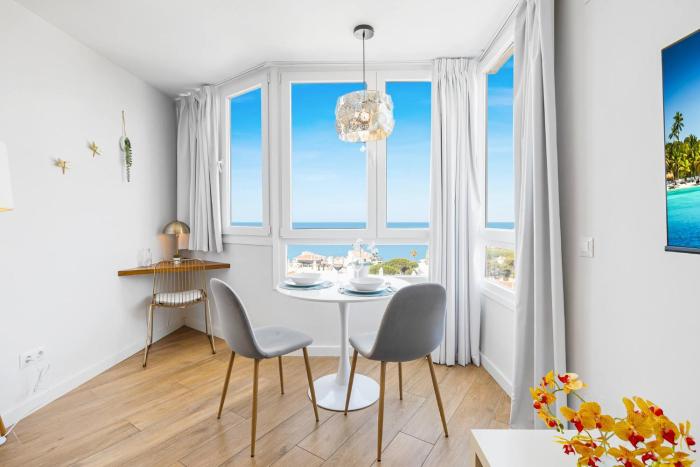 Fancy Studio Direct Access to Sea✺Parking✺Pool