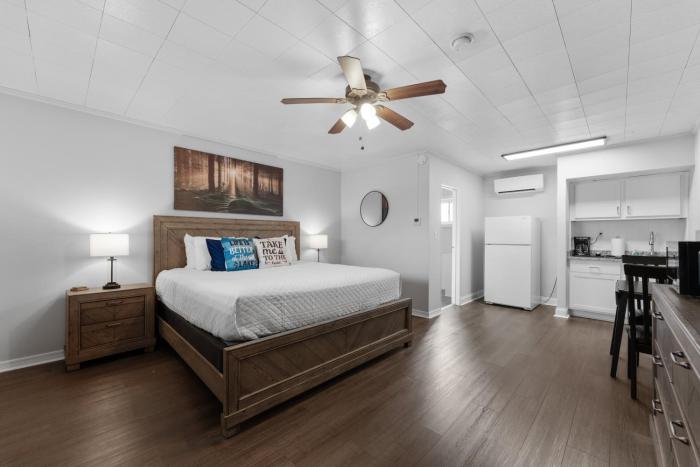 SC7- Silver Cove 7 condo