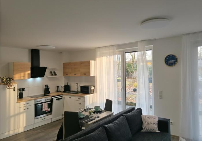 Apartments with Balcony & Parking - APOLONIAliving
