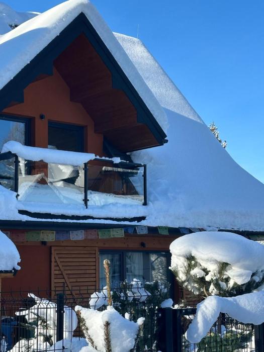 Punkt Kościelisko, dom górski 800 m od doliny Kościeliskiej