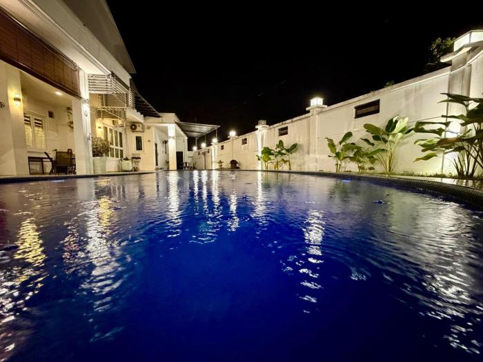 Botani Pool Villa 5R4B 14pax Karaoke BBq