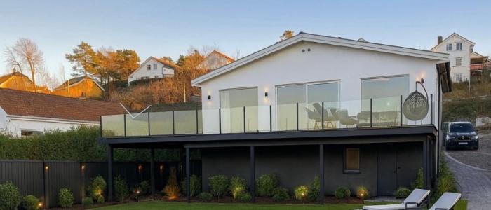 Helt ny leilighet nær Strand og rideklubb!