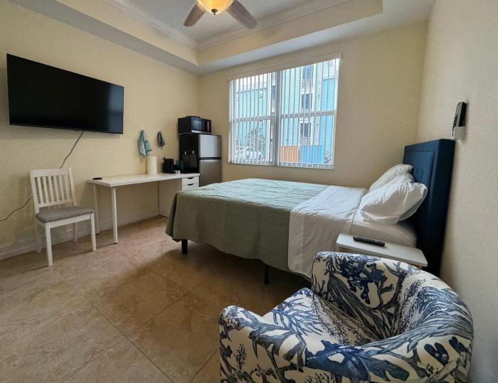 NEW Bonita Beach Getaway Queen Studio