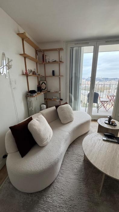 Grand appartement Parking et Metro