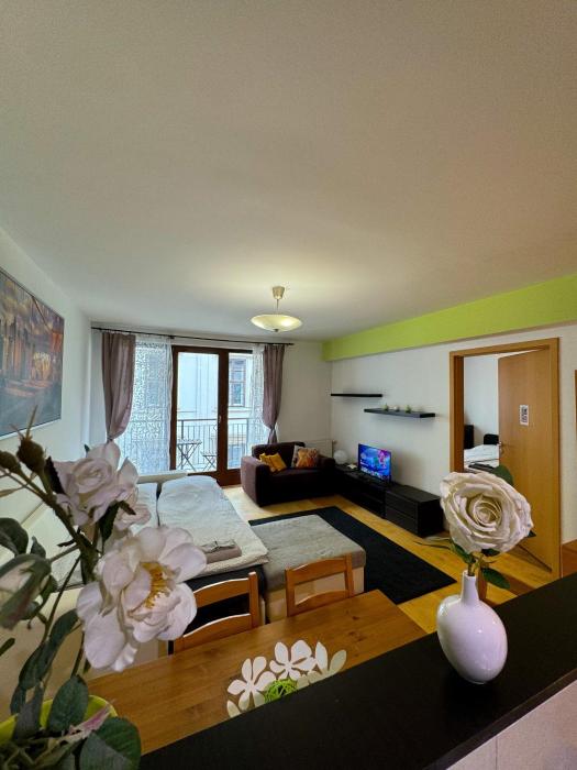 Midtown Central Apartments Easy Check-in & Parking