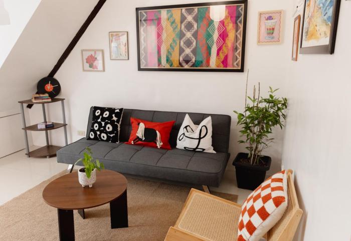IXA Camella Gated Townhouse Fast Wifi Pool & 10 mins airport