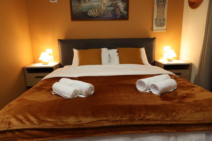 SMALL Boutique & Garden