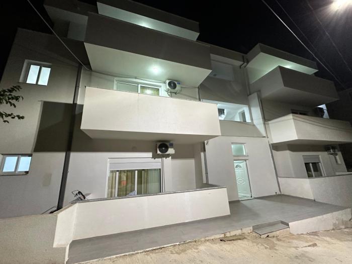 Vila Jovani - Modern Studios with Free Parking, Quiet Area,8 min Walk to Beach