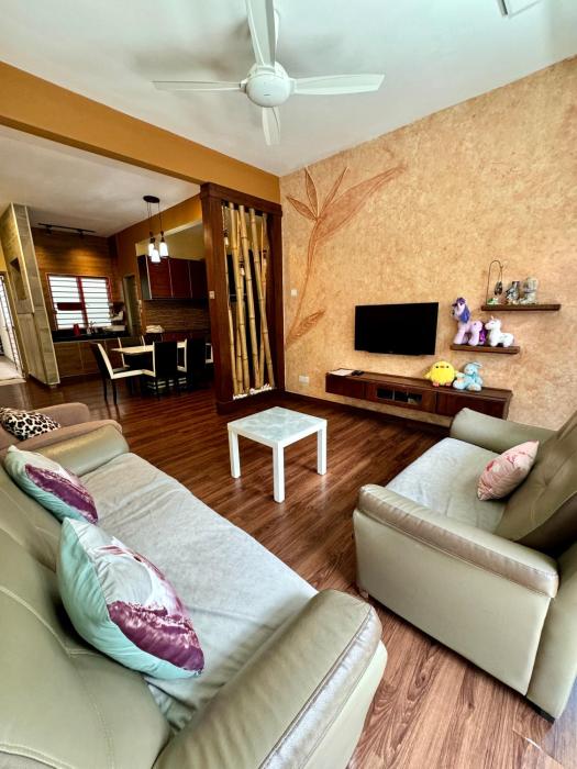 Ayaan Bliss Homestay at QuintetTanahRata