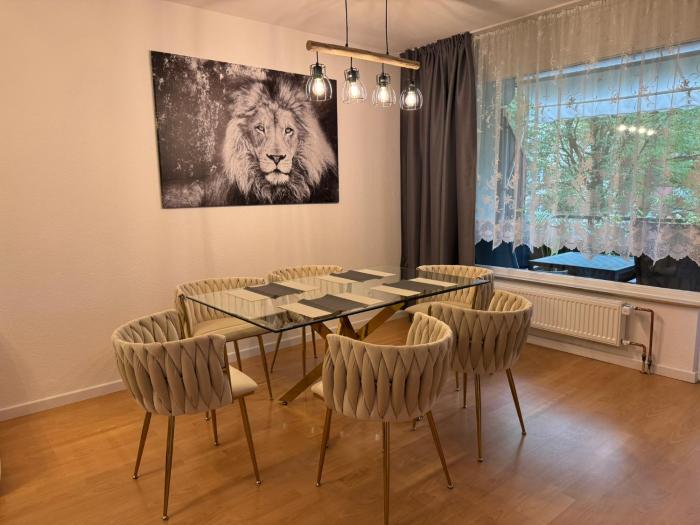 Möblierte Wohnung in der Nähe von Köln & Düsseldorf mit 2 Balkonen