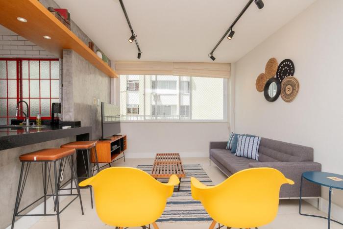 CAR1003| Apto todo reformado e equipado no Leblon