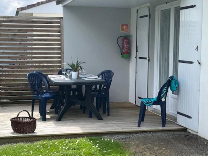 Gîte 6 personnes - Terrasse et confort à Maché - API-1-52-1252