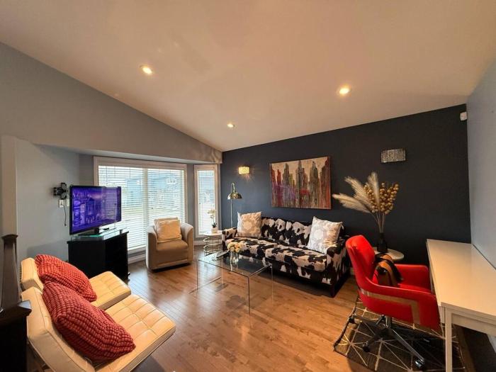 Hampton 3BR 2BA Suite Near Airport