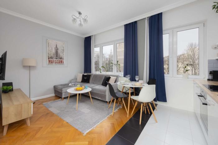 Cozy Apartment Hoża Warsaw Near PKIN with Air Conditioning by Noclegi Renters