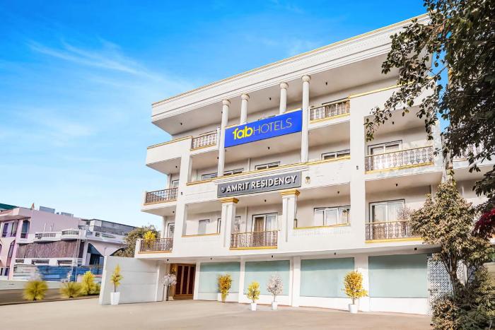 FabHotel Amrit Luxury Inn