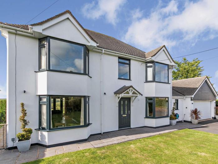 5 Bed in Hartland 76546