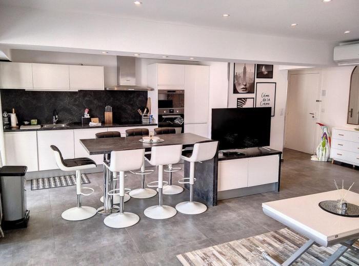 Juan-les-Pins Center, Diego Suarez