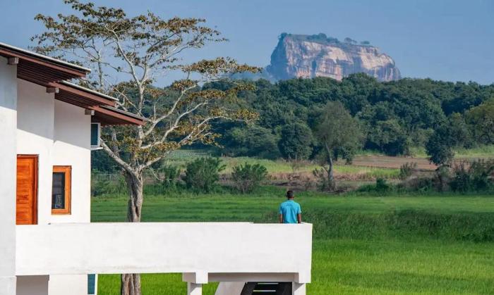 Embrace Sigiriya