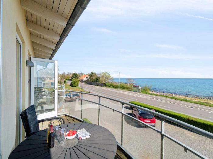 Apartment Juna - 50m from the sea by Interhome