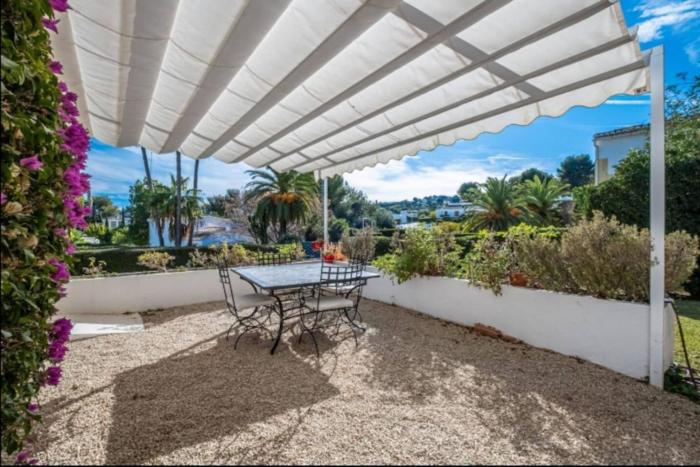 Oasis de calma en Javea, Piscina, Jardin, BBQ, Confort