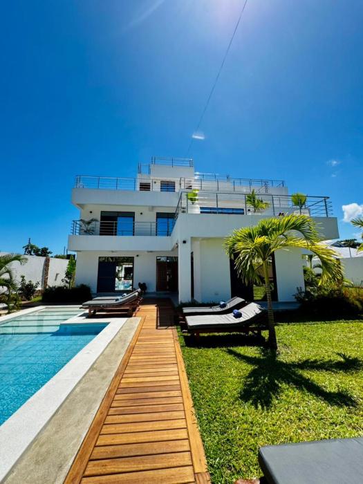 Villa Samara - 10p - 5bdr - Diani Beach - Piscine