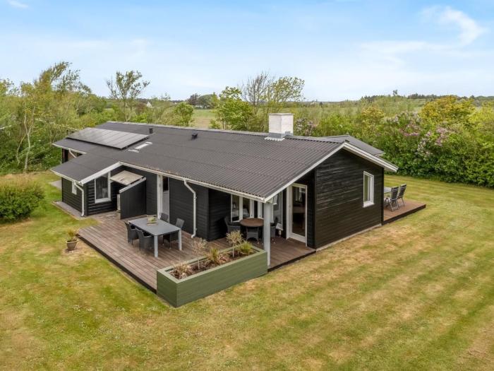 Holiday Home Ensio - 1-2km from the sea by Interhome