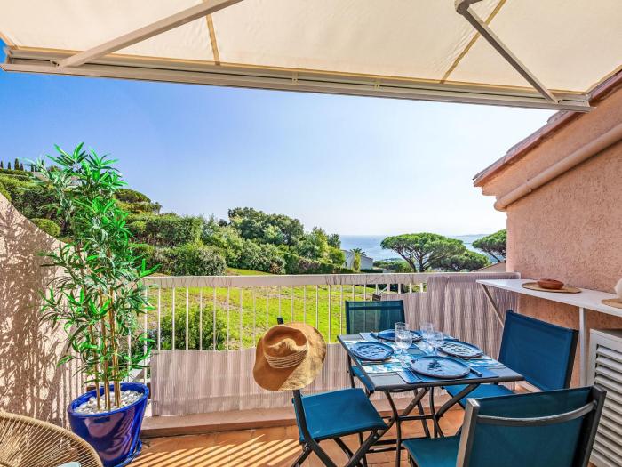 Studio Les Coteaux de la Nartelle-34 by Interhome