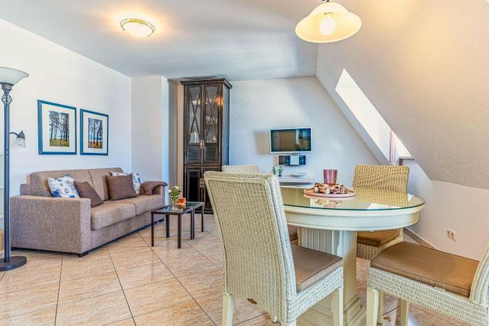 Fewo-Nordlicht-in-Binz-2-Raum-bis-4-Pers-Direkt-am-Strand-Meerblick-Aufzug-Wallbox-Hund