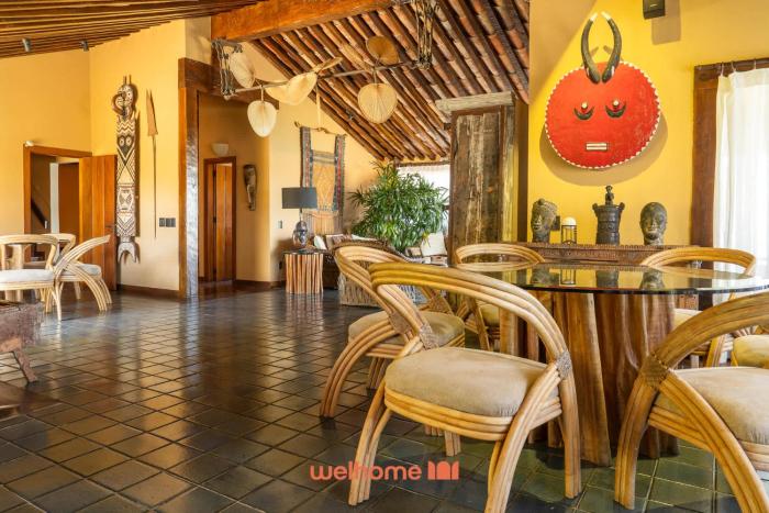 Mansao em Geriba com Piscina Infinita a Beira Mar