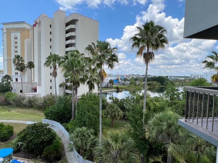 15 - Amazing Vulcano Bay - Universal View